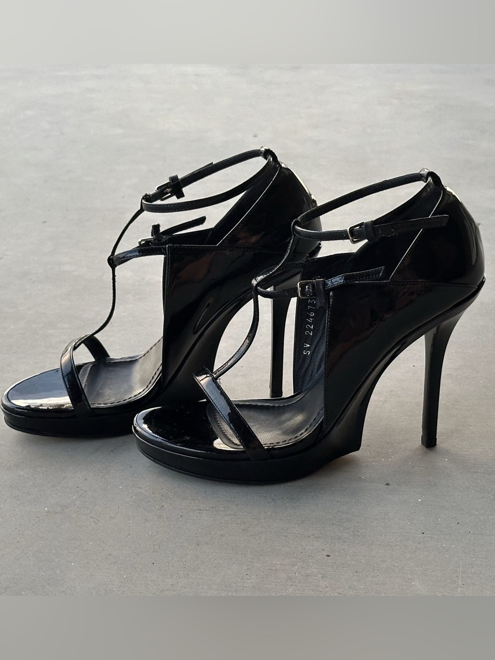 YSL Yves Saint Laurent Tom Ford Era Black Patent T Strap Platform Heels 38.5 - Picture 6 of 11
